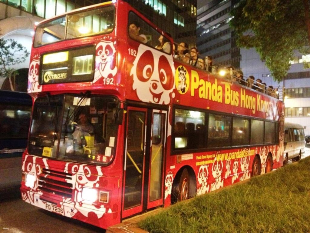 パンダバス社による「オープントップバス夜景ツアー」