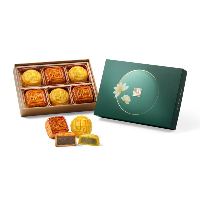 ペニンシュラ香港の季節限定品として月餅(ムーンケーキ)も有名。