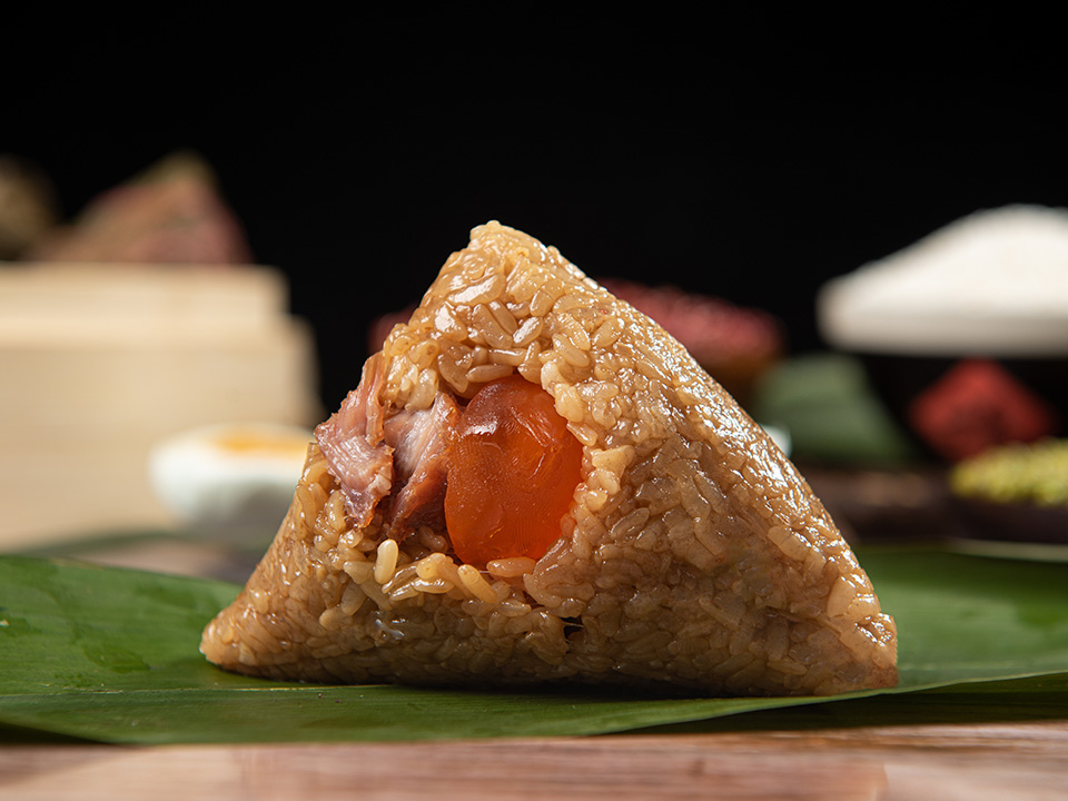 香港：端午節には地元の人々は粽（ちまき）を食べる習慣