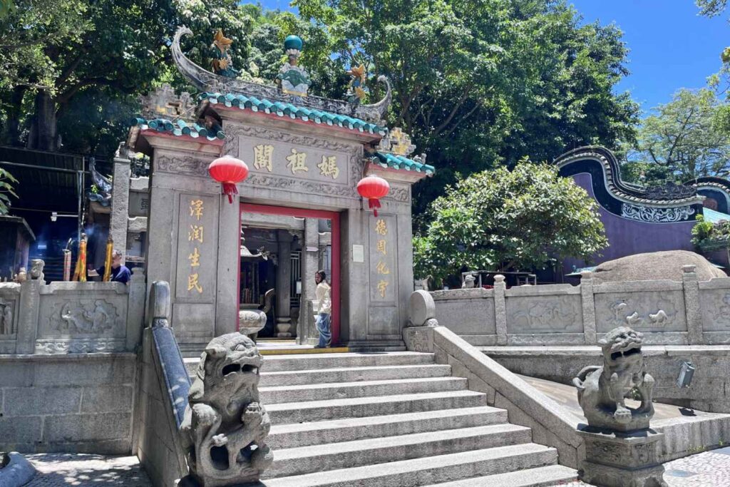 マカオ最古の寺院媽閣廟（マァコッミュウ）