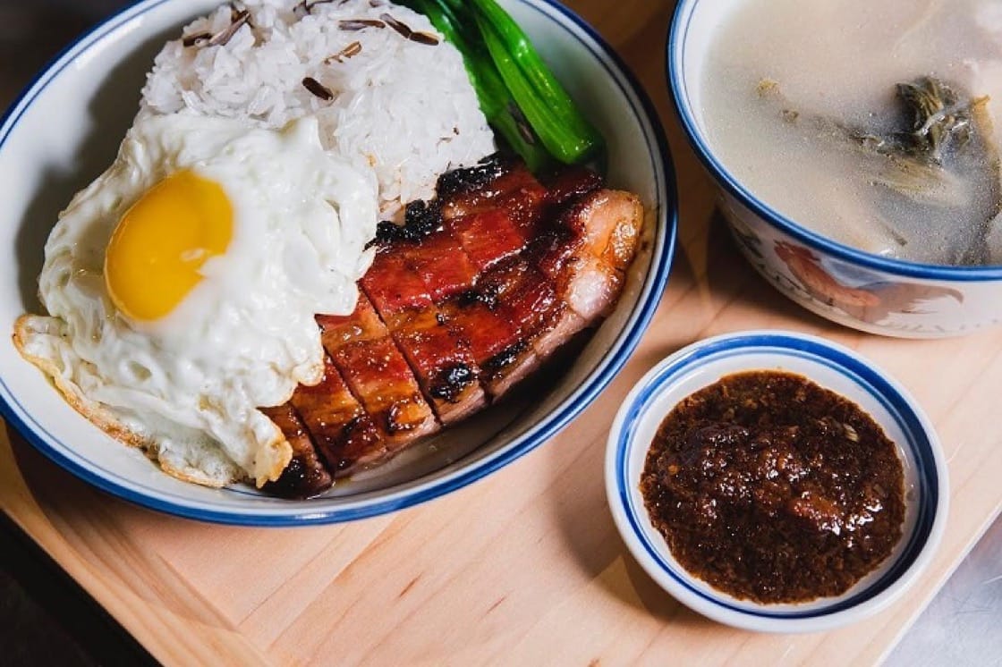 【専門店】香港のチャーシュー飯(叉焼飯)徹底解説!焼味の魅力とおすすめ店5選 | 香港グルメ図鑑(ブログ)
